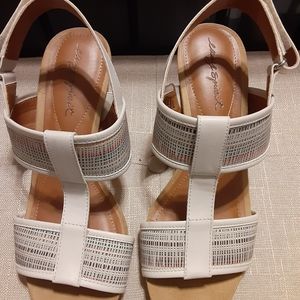 Easy Spirit sandals.